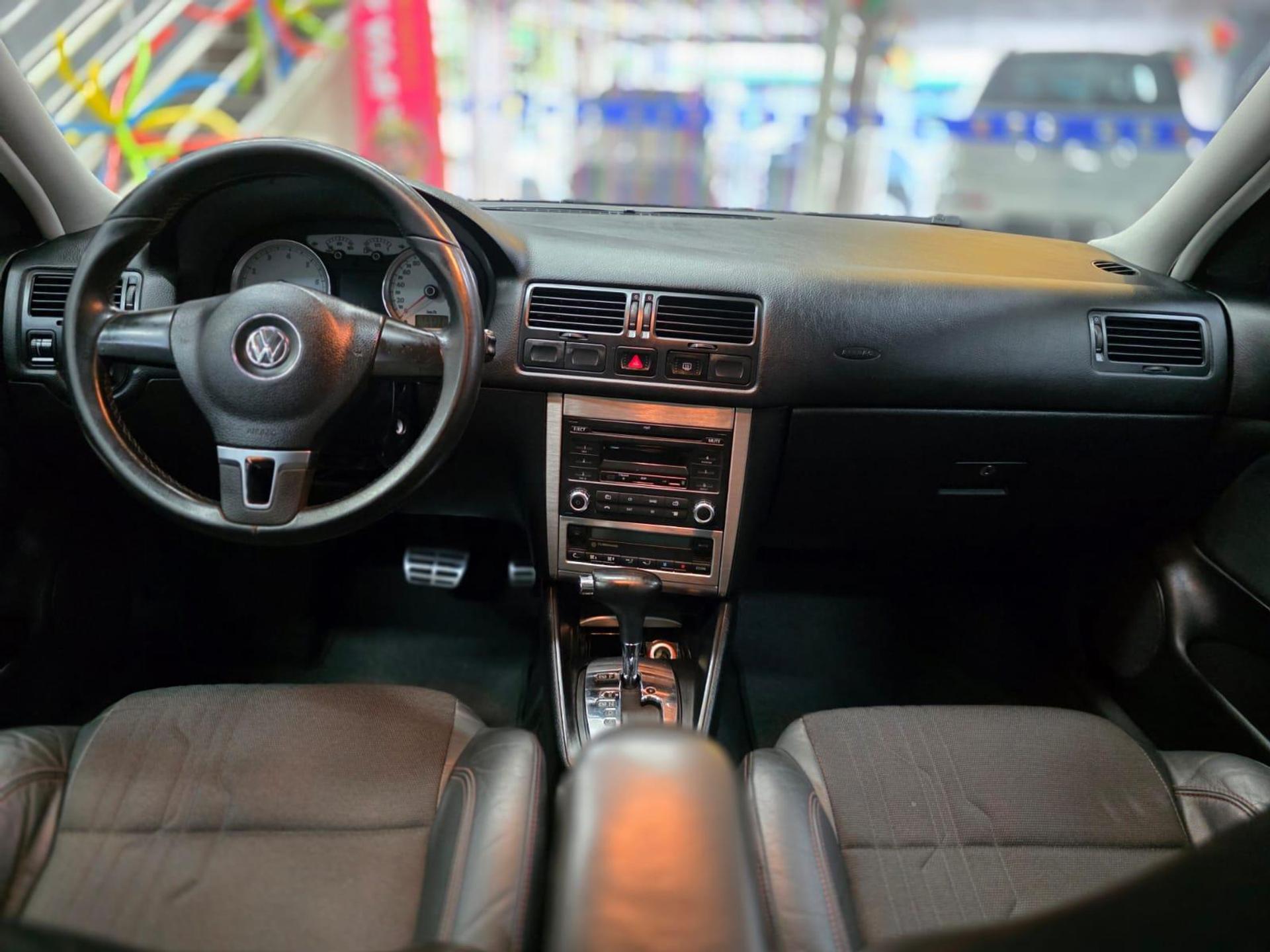 VOLKSWAGEN Golf Sportline 2.0 Mi Total F. 8V Tip.