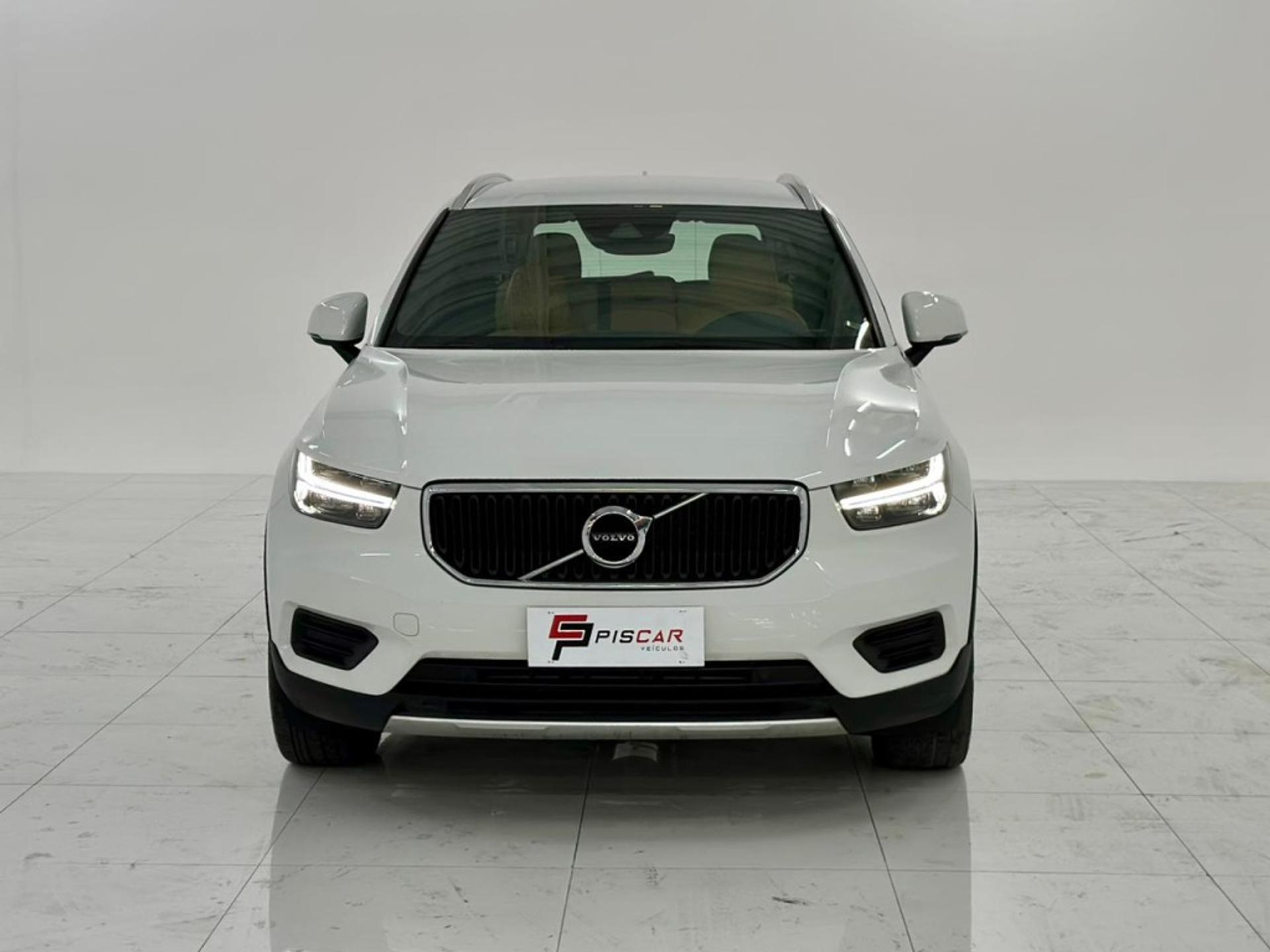 VOLVO XC40 T-5 MOMENTUM 2.0 252cv AWD