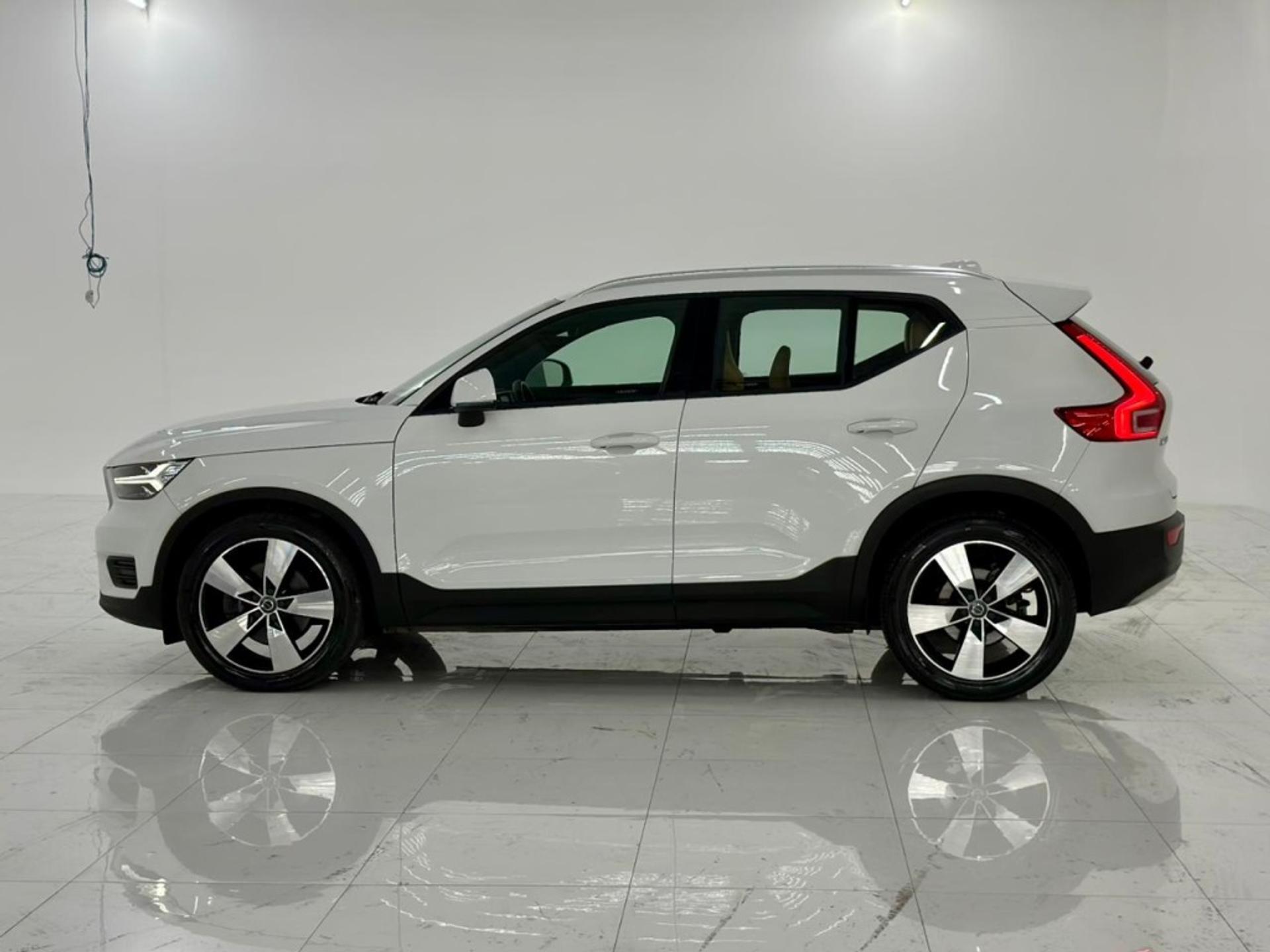 VOLVO XC40 T-5 MOMENTUM 2.0 252cv AWD