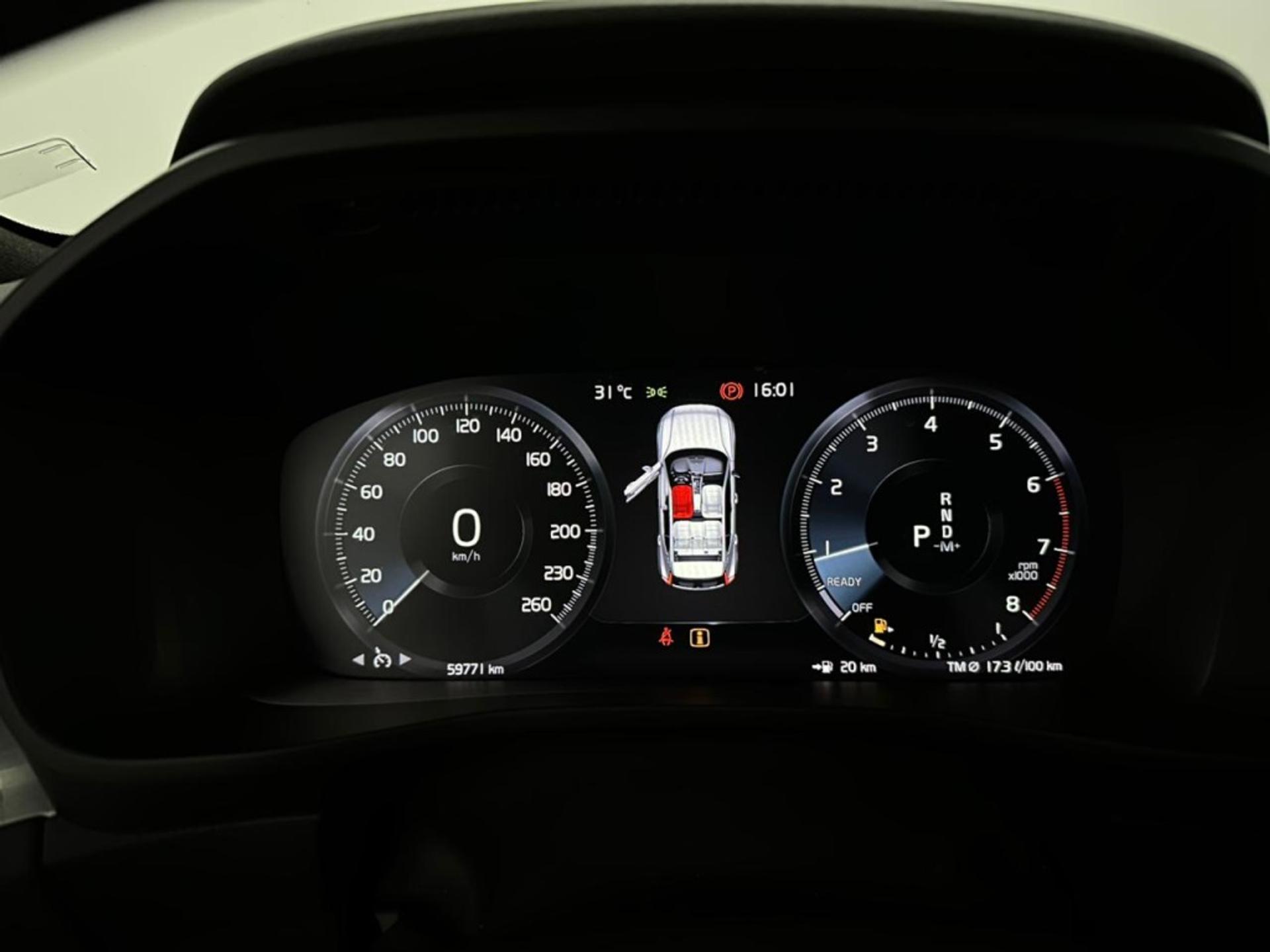 VOLVO XC40 T-5 MOMENTUM 2.0 252cv AWD